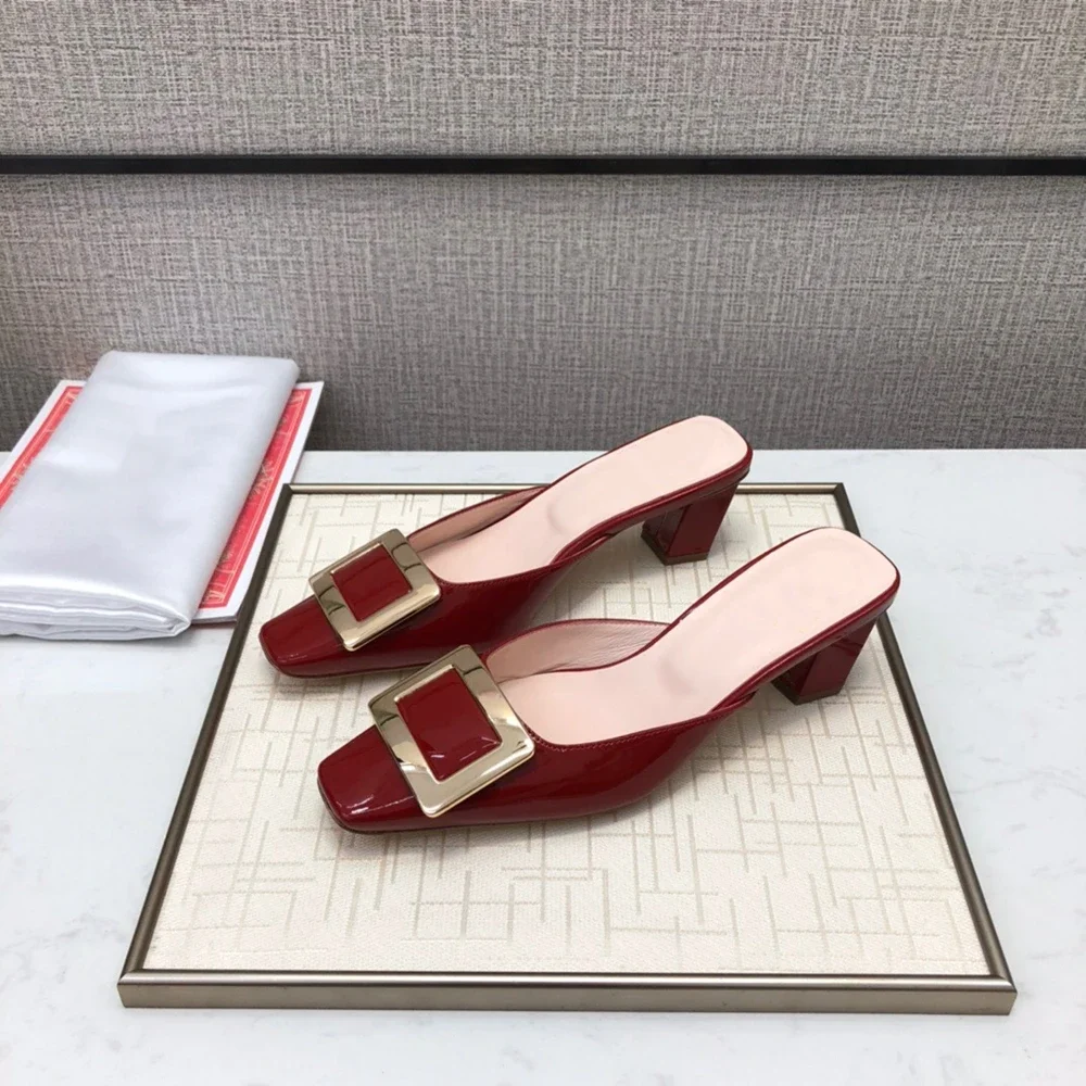 P حجم كبير 34-42 أحذية نسائية تصميم الديكور ماتيل مضخات ساحة تو الضحلة المرأة الجلود أحذية السيدات جلد طبيعي