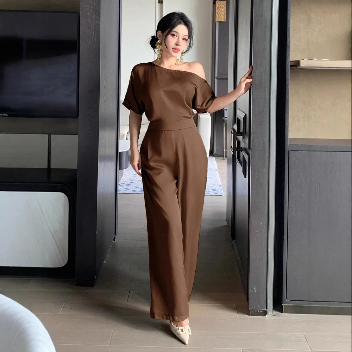 Spring 2026 European and American Big-name Women's Clothing New Satin Satin Jumpsuit for Women Elegant