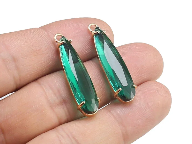 6pcs Emerald Crystal Drop Charm, Faceted Teardrop Earring Charms, Green Gemstone, 32.8x8mm, Gone Tone, Jewelry making - RP166