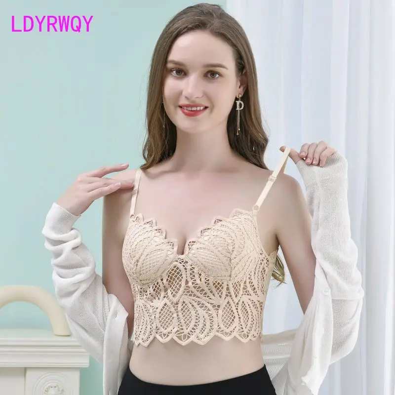 sexy lace without steel ring gathers and shapes  slim inside and wear bra outside.Tanks Camis vest