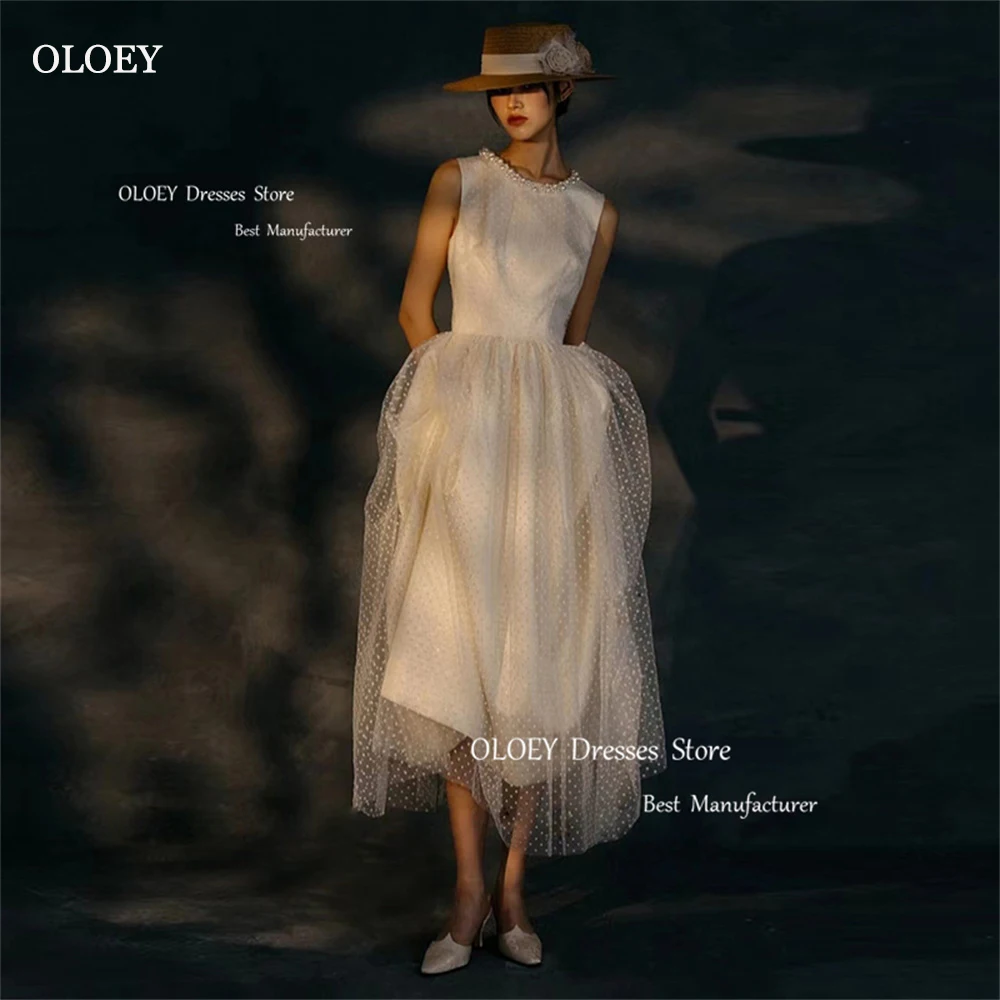 OLOEY Simple A-Line Wedding Dresses Ivory Women  Satin Pearl Prom Gowns Sleeveless Photoshot Occasion Gowns Free Custom Zip/Lace