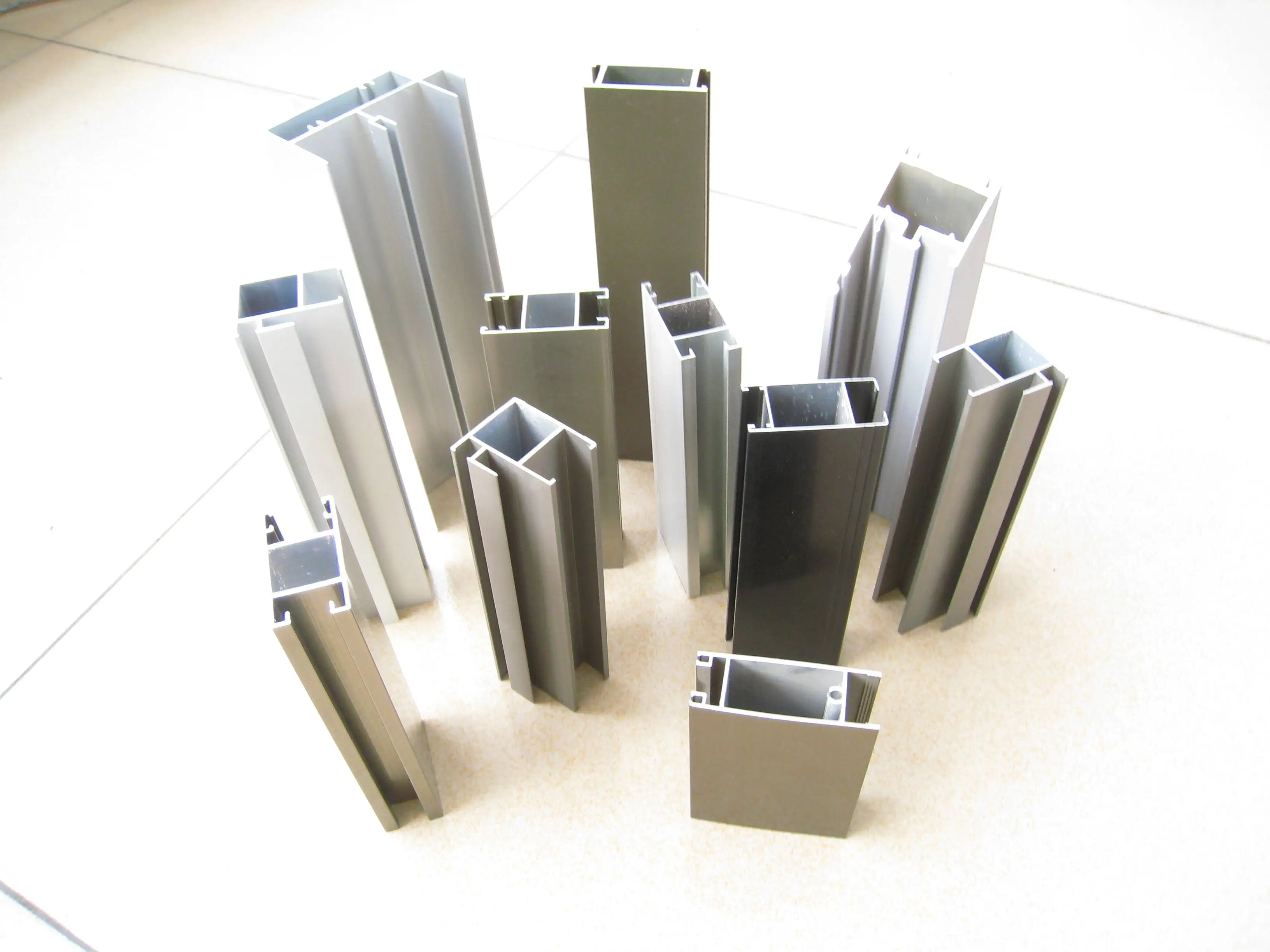 التخصيص مسحوق طلاء مخصص الألومنيوم النتوء الملف الشخصي بأكسيد خدمة البثق الألومنيوم الملامح المخصصة الشب #4