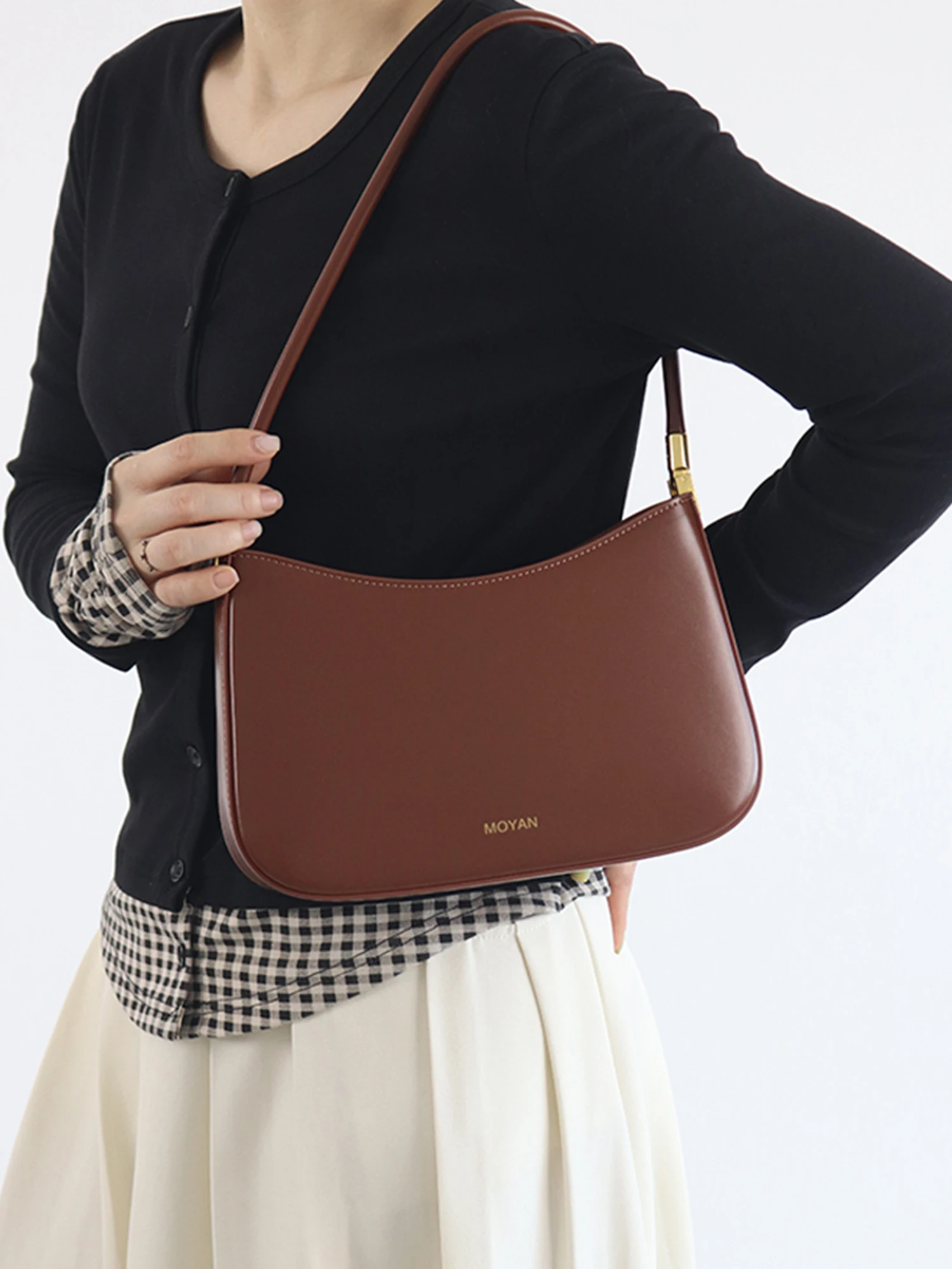 

High-End Bla Leather French Bread Bag Women's oulder Bag Simple Design Underarm Bag for Autumn And Winter New 2025