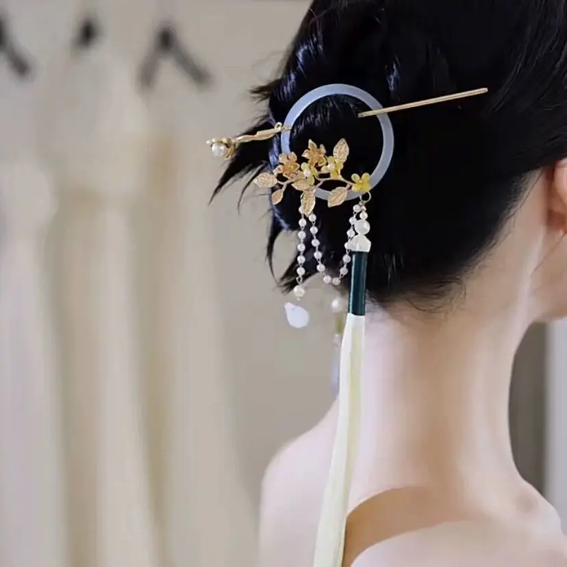 Neue chinesische Haarschmuck-Kollektion für Damen: Braut-Hanfu-Haaraccessoires mit Quasten und Blumen – Beliebte Haarclips und Kopfschmuck – Detail 1