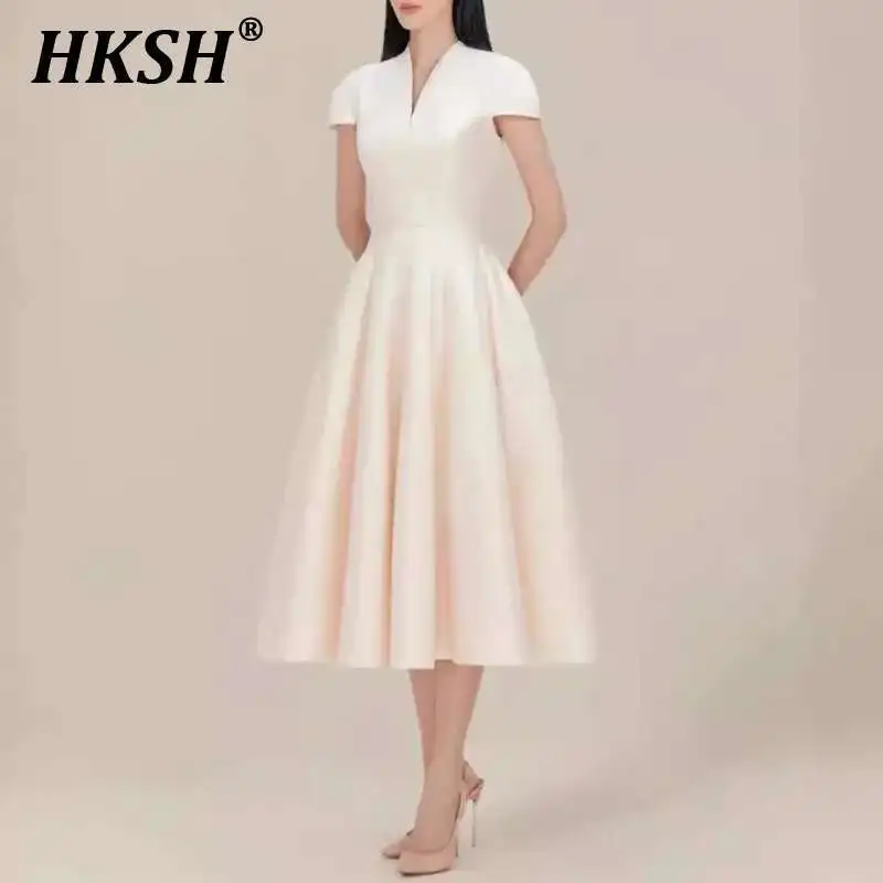 

HKSH Fashion Women Evening Party Dress Pleated Spliced High Waist Short Sleeve A-line 2025 Spring New Elegant Chic Skirts HK4224