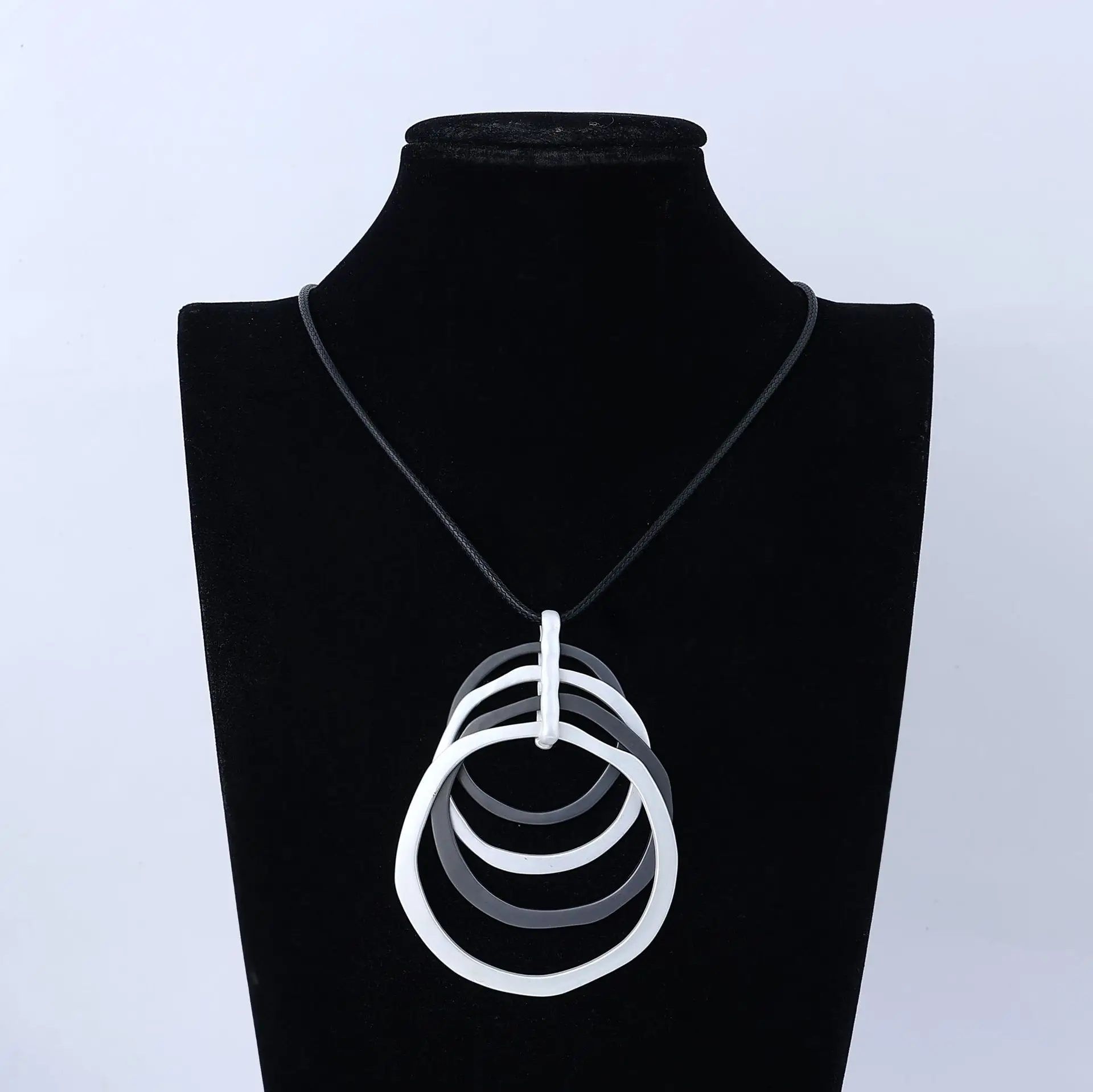

DIY accessories new women's long sweater chain high-grade alloy ring rope ins high-grade alloy gold necklace wholesale