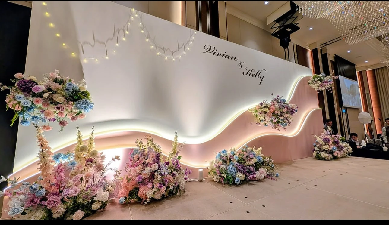 

FSDKX White LED PVC Acrylic Wedding Backdrop Design Custom Acrylic Arch Background with Light