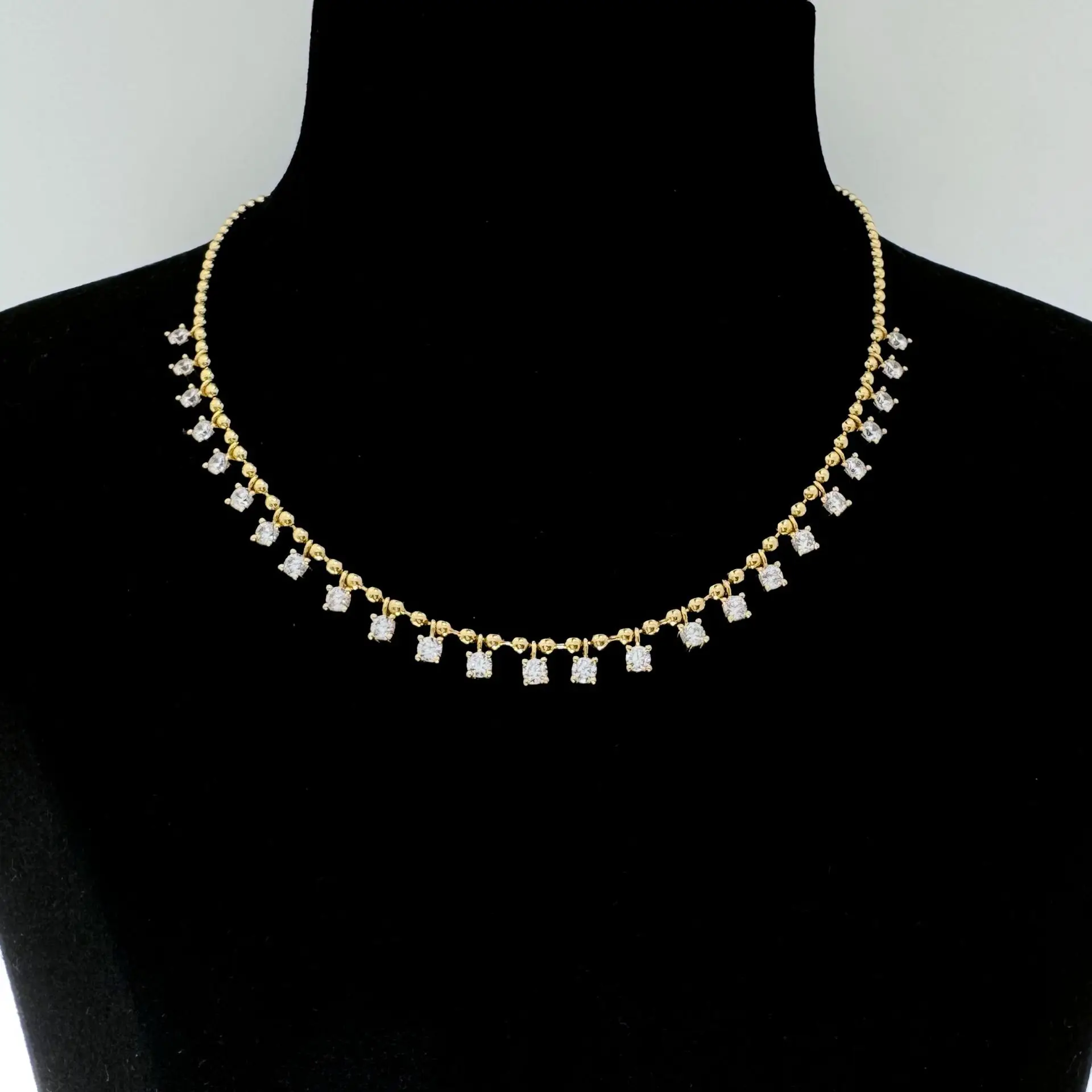 

18k Platinum Necklace Starry Beads High Carbon Diamond Necklace Womens Fashion Versatile Clavicle Platinum Chain Wholesale au750