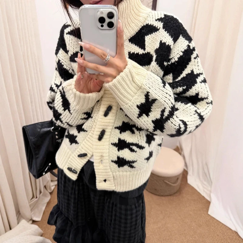 

American Retro Thick Knit Cardigan Women's 2025 Autumn and Winter Jacquard Contrast Turtle Neck Coat