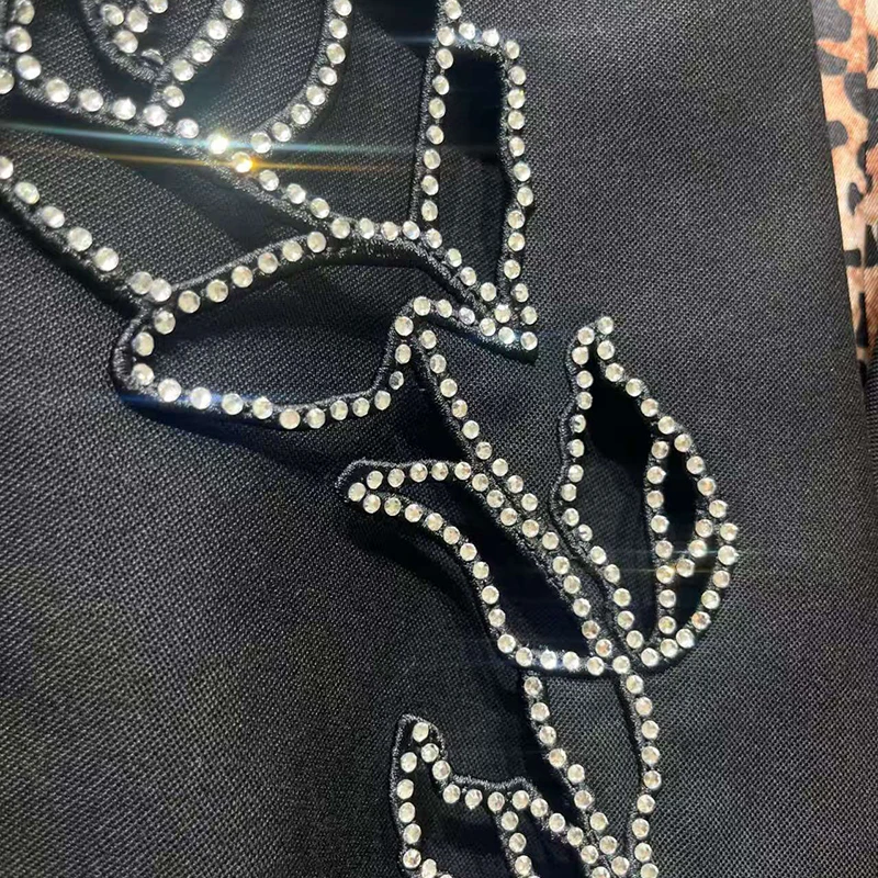 Giacca da donna con strass ricamati con lacci Giacca versatile casual elegante di alta qualità, stagione autunnale, nuovo arrivo 2025