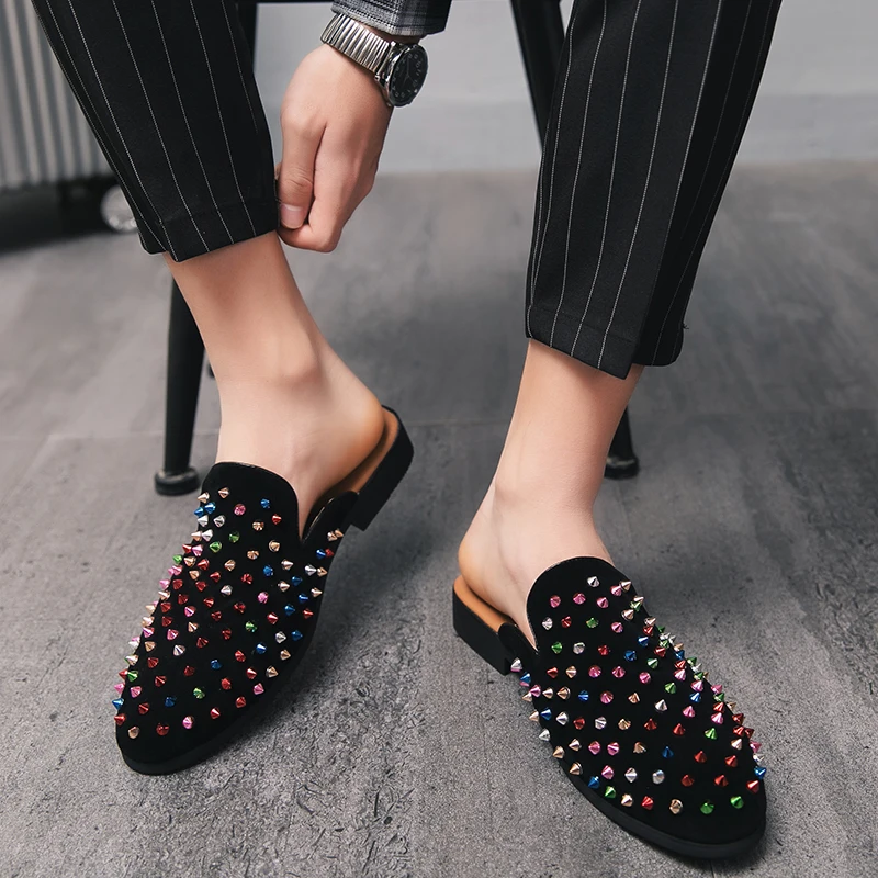 

Men Half Slippers with Rivet Decoration Retro Fashion Nightclub Party Fashion Baotou Men Slippers