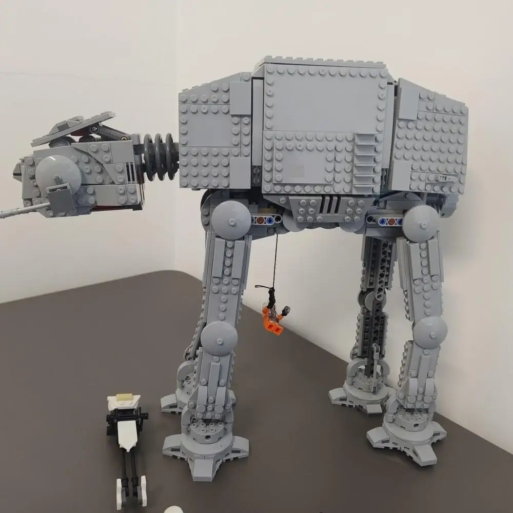 

1267pcs Hot Movie Game Star Empire Hoth Battle AT-AT Snowtrooper Army Assault Motorized Walker Model 75288-Blocks Birthday Gift