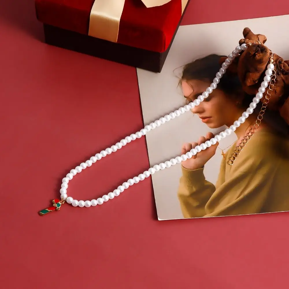 Cartoon Christmas Necklace Clavicle Chain Santa Pearl Chain Jewelry Accessories Gingerbread Man Cartoon Pendant Choker Festival