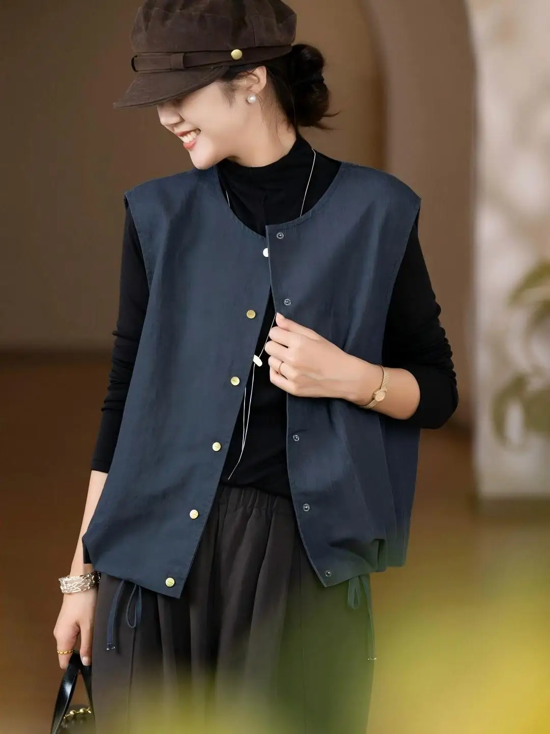 Large Size Women's Pure Color Fashionable Sleeveless round Neck Vest with Drawstring Hem Button up Versatile Layering Top