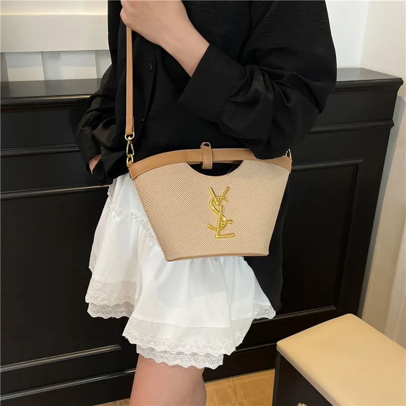 

​​"2025newTextured Weave Bucket Bag Women Artisan Braided Tote Convertible Shoulder Handle Chic Urban Weekender"​​