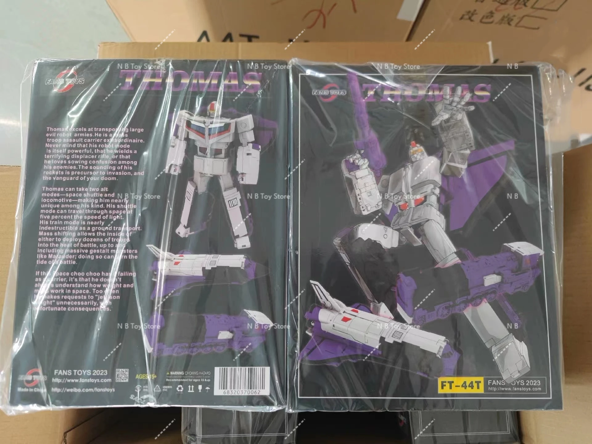 100% ยี่ห้อใหม่ Transformation FansToys FT-44T FT44T US Ver Astrotrain Big Train Action Figure หุ่นยนต์กับกล่อง
