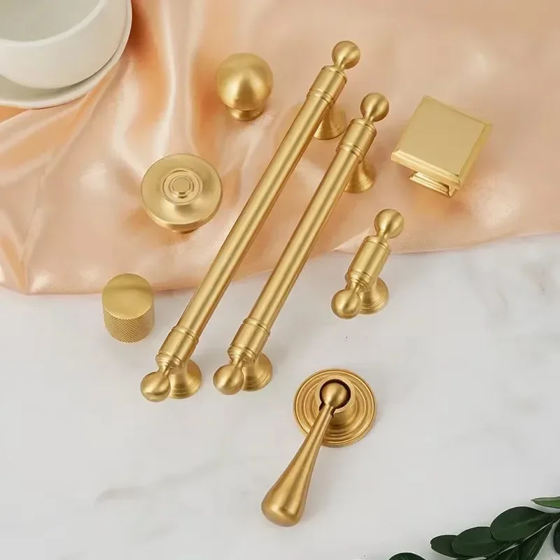 Brass Solid Pull Handles for Cabinet Doors Wardrobes Shoe Cabinets and Drawer Cabinets European Style Surface-mounted Handles