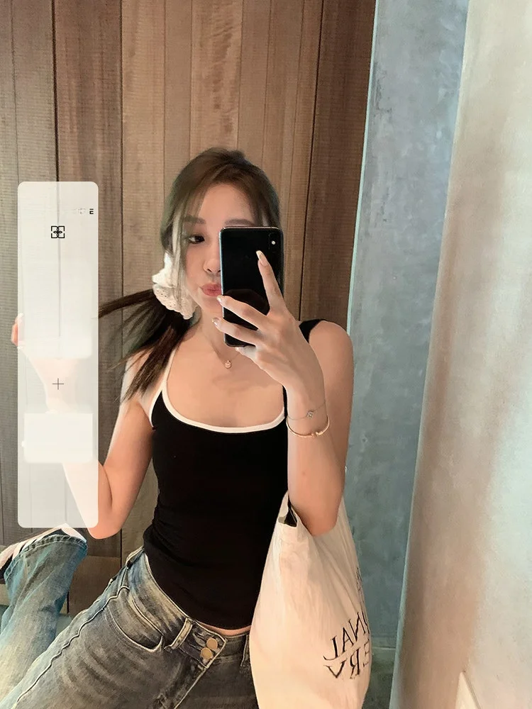 

Black White Color Block Slim Fit Strap Vest Collision Color Design Casual Women's Tank Top Fashionable Versatile Style
