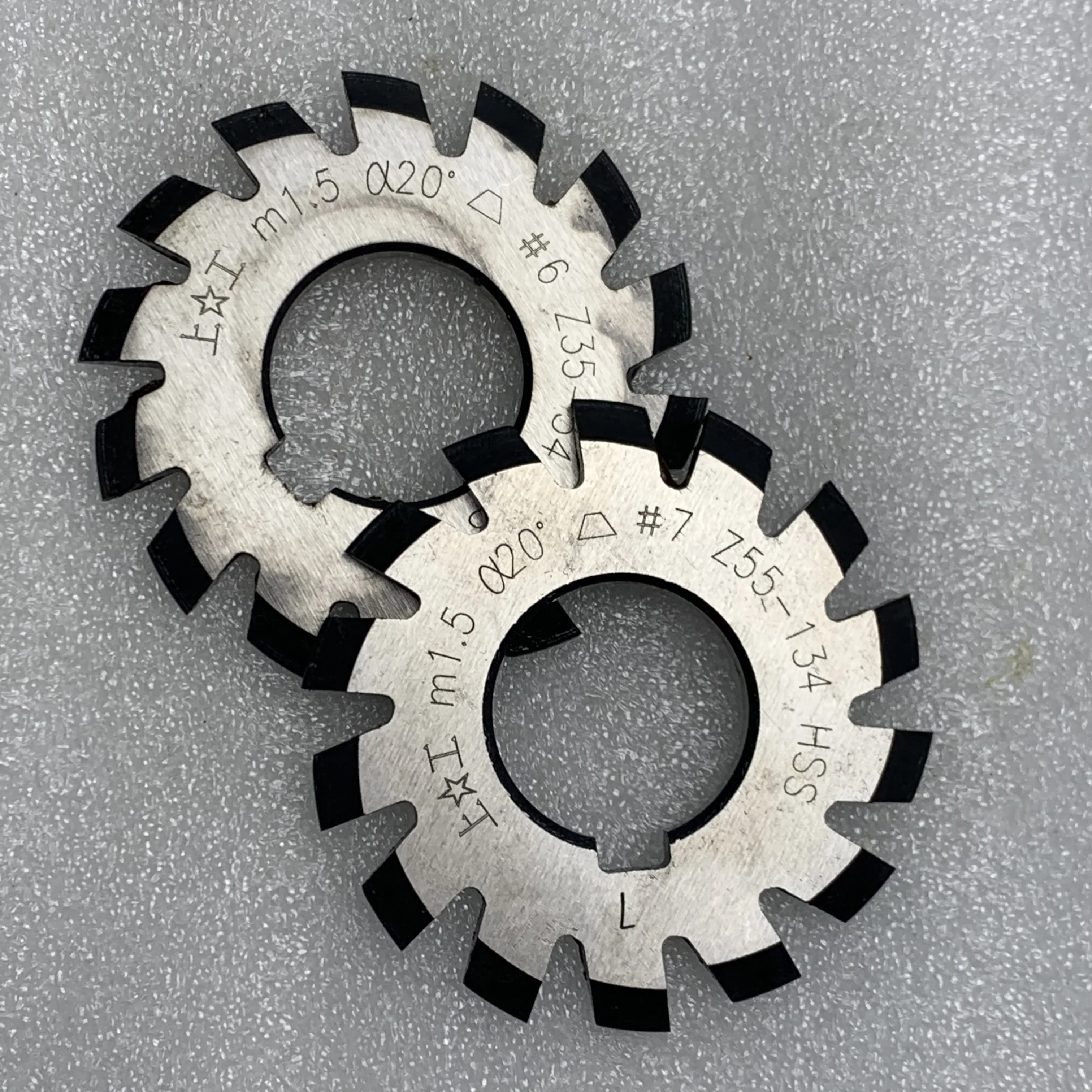 LIVTER M1 M1.25 M1.5 M1.75 M2 M2.25 M2.5 M2.75 M3 Modulus PA20 Degrees NO.1-NO.8 8pcs/set HSS Gear Milling Cutter