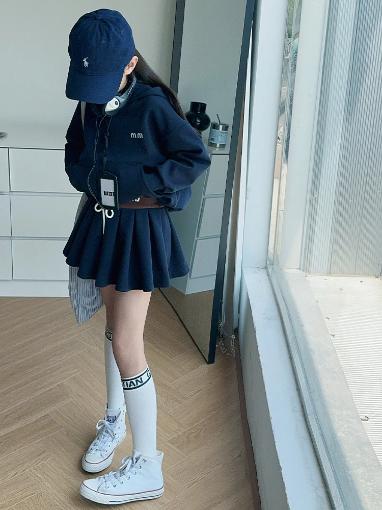 

Spring Faion Sweatirt Skirt Set for Girls Middle School Students Gingham Skirt Two-Piece Suit New 2025 Sle