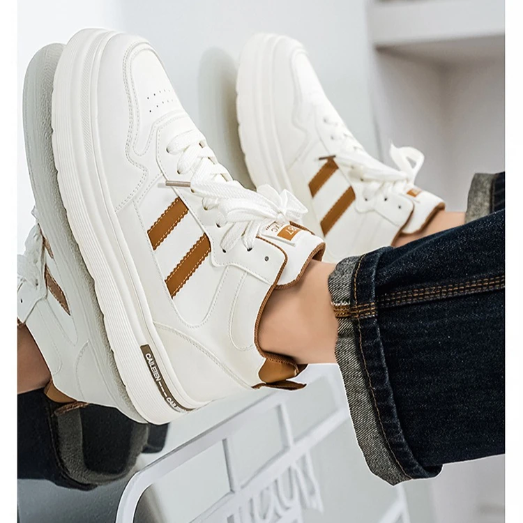 秋の厚底通気性ハイカットメンズカジュアルシューズホワイト身長アップ快適ブーツ耐摩耗性ボードシューズ