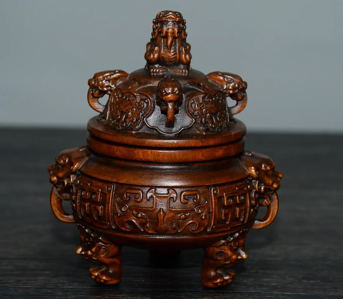 

4"Tibetan Temple Collection Old Boxwood Pixiu Statue Cover Dragon Ear Incense Burner Amass wealth Ornaments Town house Exorcism