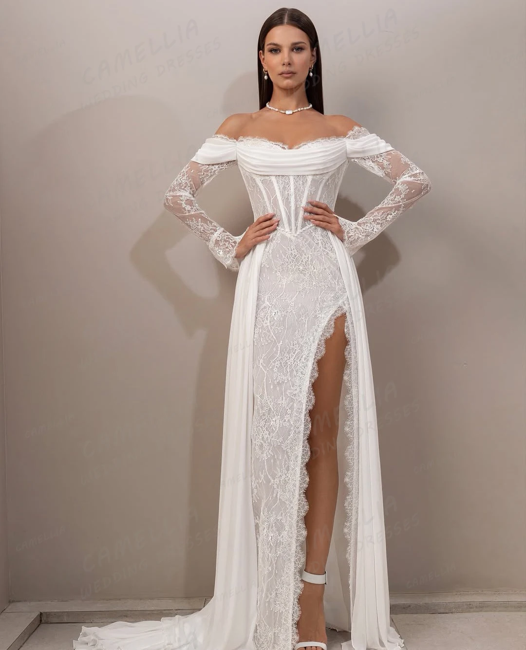 Luksusowe suknie ślubne w kształcie litery A, seksowne, koronkowe, z odkrytymi ramionami, z wysokim rozcięciem z boku, suknie ślubne na przyjęcie, Vestidos De Novia, szyte na miarę, 2026
