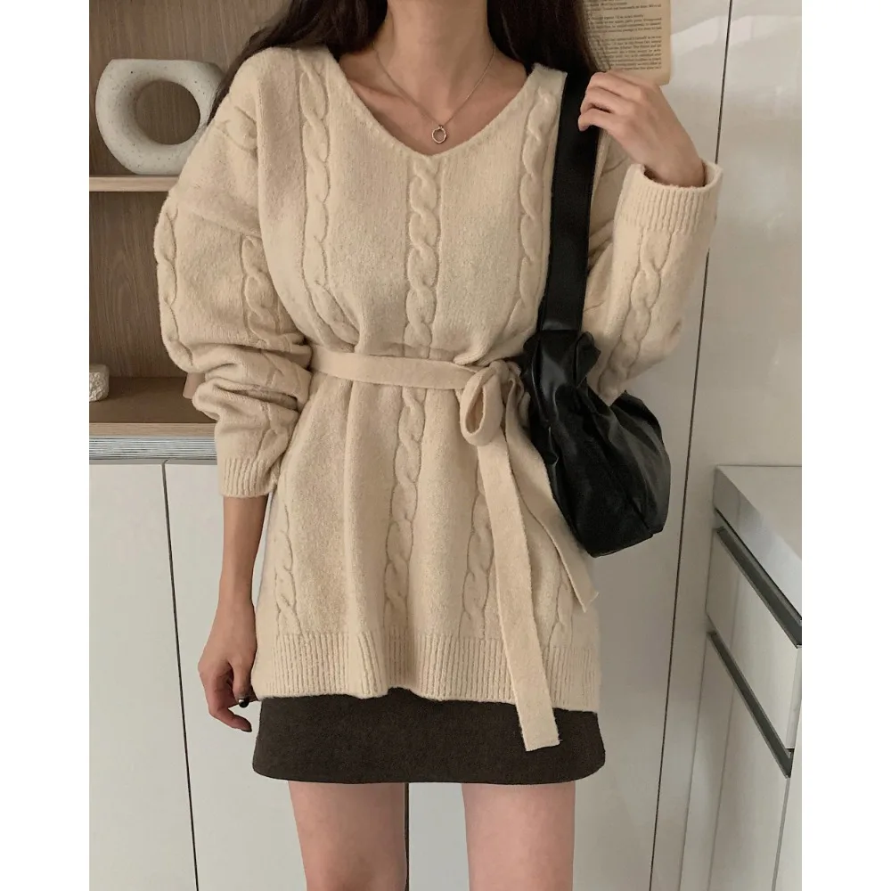 

Chic V-Ne Knitted Sweater Autumn Winter Loose Fit Belted Slimming Twist Design Faionable Versatile Women's Knitwear