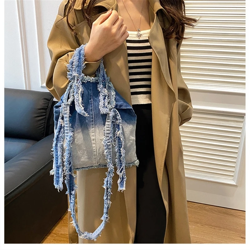 Casual Korean Washed Denims Shoulder Bag for Fashionable Daily Use Fringed Tassels Large Capacity Crossbody Handbag