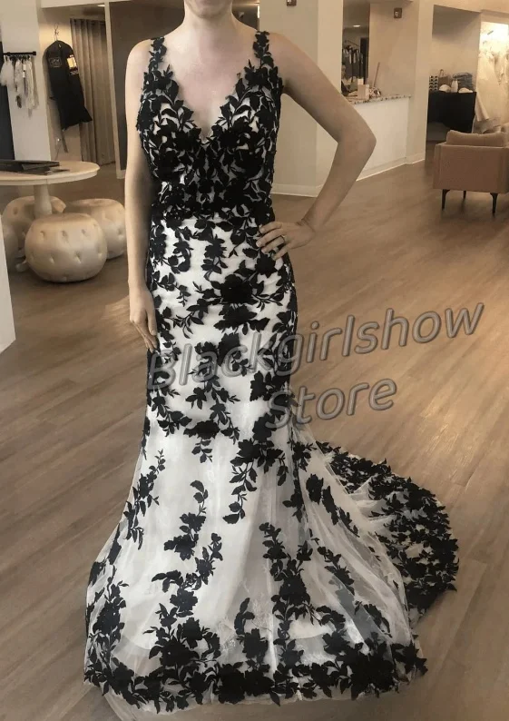 Luxury Vintage Black White Wedding Dress 2024 Sexy v Neck Chapel Train Tight Floor Length Dress فساتين للمناسبات الرسمية