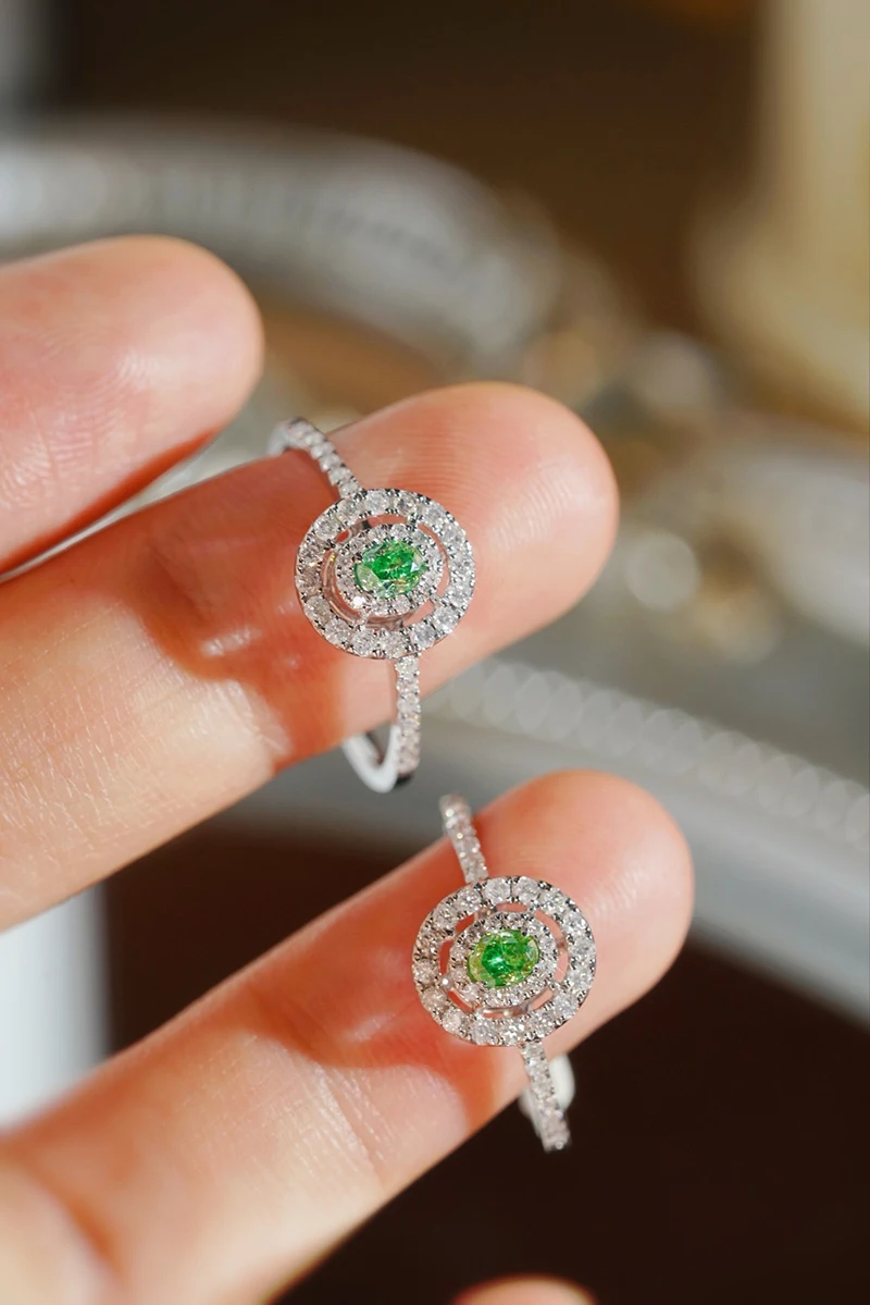 LUOWEND 100% 18K White Gold Elegant Oval Shape Real Natural Green Diamond Engagement Ring for Women High Wedding Jewelry
