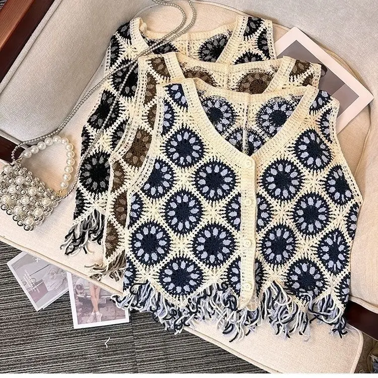 Tassel Plaid Fashionable Versatile Design Short Knitted V-neck Sleeveless Vest Retro Exterior