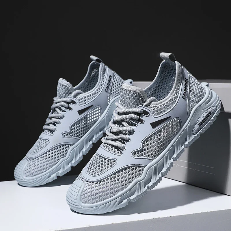 

Летние сандалии, мужские легкие походные повседневные туфли с дышащей сеткой, 2025 г., мужские лоферы без шнуровки для вождения, босиком, бег, спорт