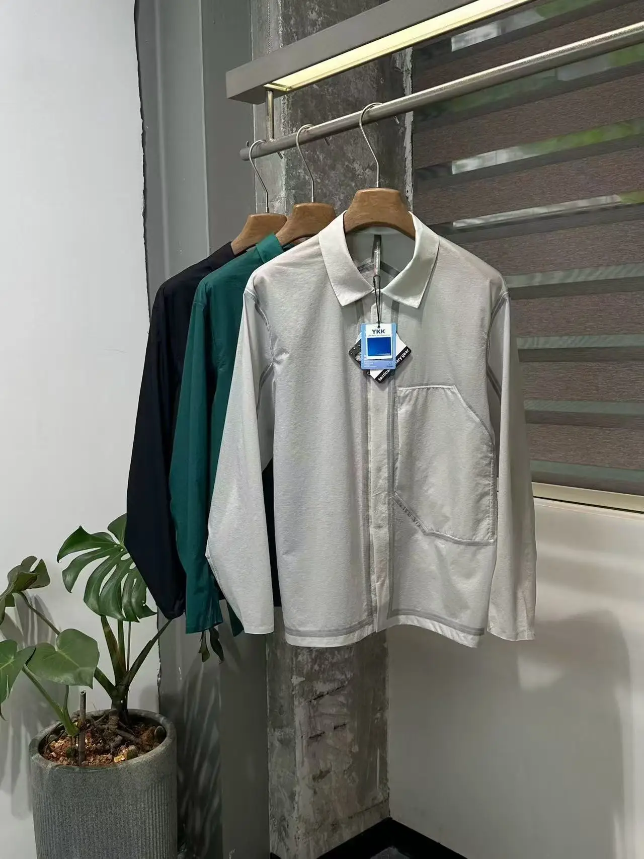 Men Contrast Line Stitching Loose Long Sleeve Casual Shirt Jacket