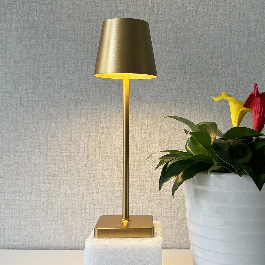 

Portable LED Table Lamp 3 Colors Dimmable Touch Night Light Rechargeable Wine Bottle Vases Lamp for Office Bar Cafe Hotel Decor