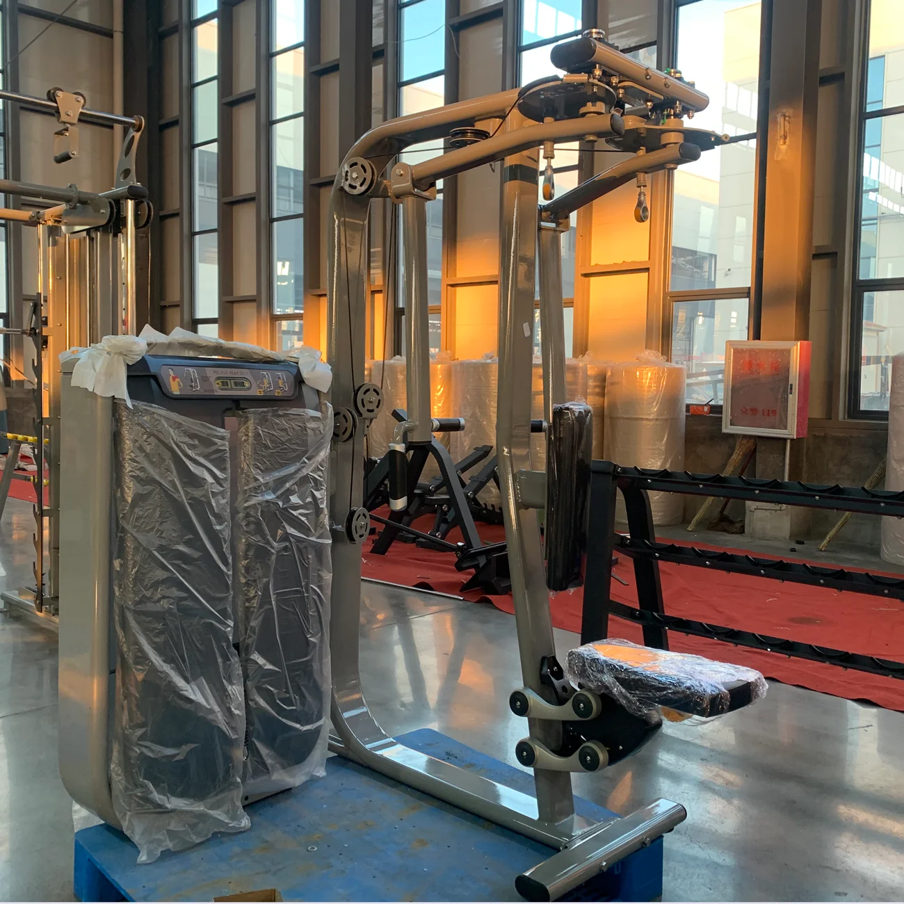 Fitness Commercial Gym Strength Equipment  Strength Training Chest Fly Gym Equipment Pec Deck Fly Machine Chest Fly Machine Pec