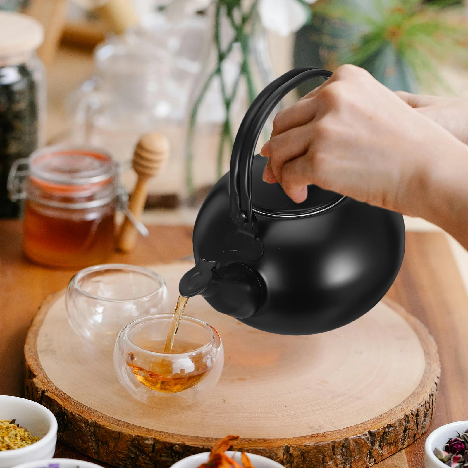 

1L Stainless Steel Kettle Coffee Server Household Teapot Handle Stovetop Brew Strainer Classic Metal Water Kitchen Home