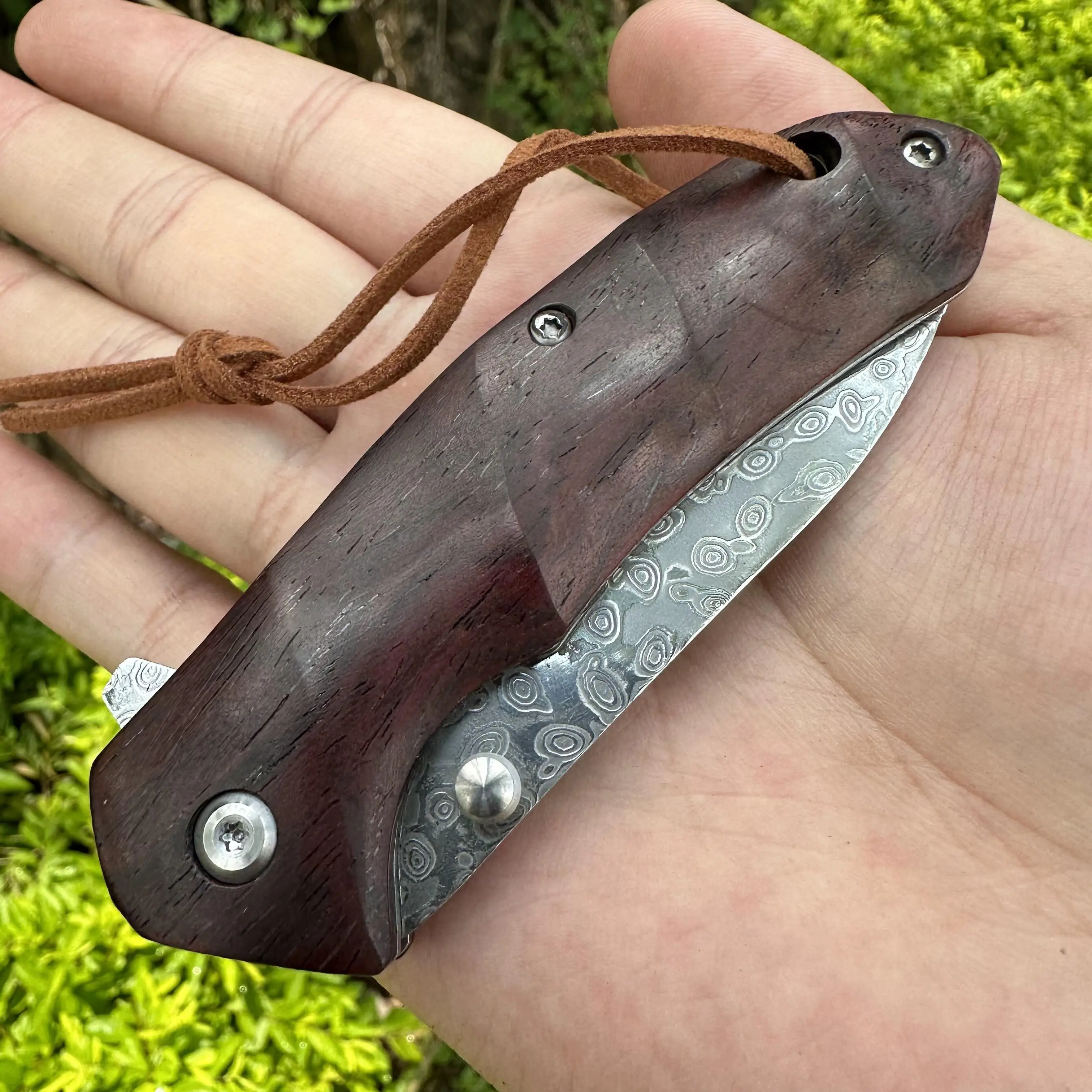 Imagem -03 - Topwell-handmade Damasco Faca de Bolso Rolamento de Esferas Abertura Rápida e Suave Confortável Sandalwood Handle Edc Camping Vg10