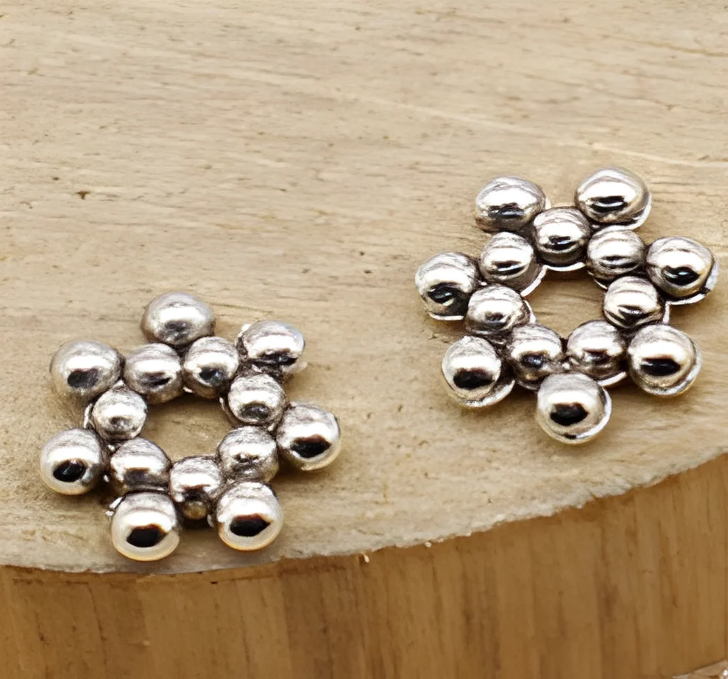 

200pcs 7*7mm Alloy matel antiqued silver spacer beads HW2534