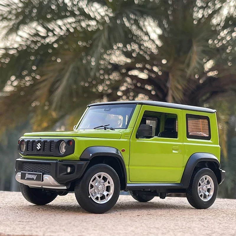 Mainan mobil logam paduan SUZUKI Jimny, ukuran besar 1:18, Model mobil Diecast, mainan logam Model kendaraan Off-Road, suara, simulasi lampu, hadiah mainan anak-anak