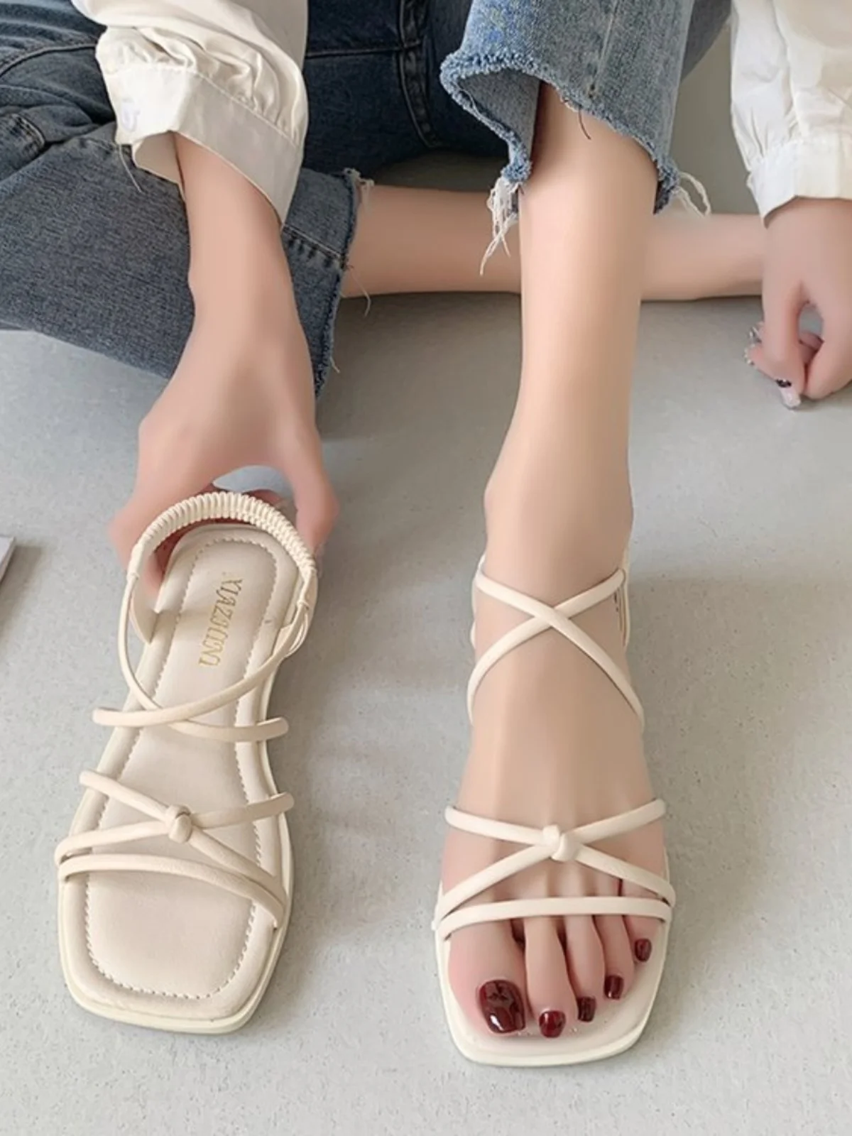 Roman Sandals Women Flat Bottom Fairy Style Summer New Soft Bottom Cross Thin Strap Beach Shoes Anti-Slip Low Cut Slip-On