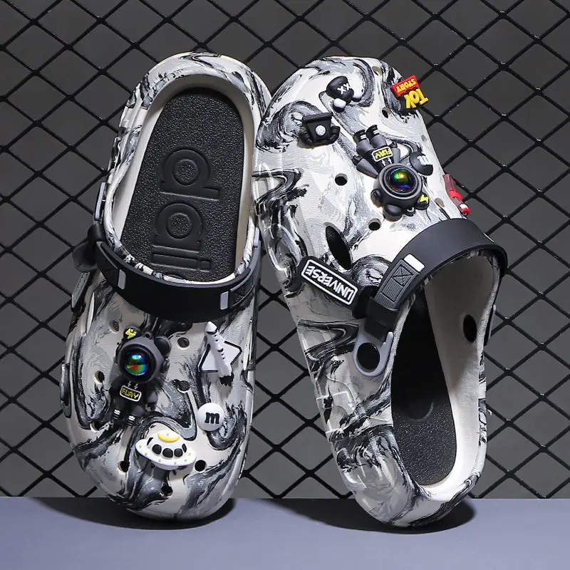 2026 new EVA perforated shoes for men, summer wear, anti odor thick sole, anti slip and wear-resistant women's bag toe sandals
