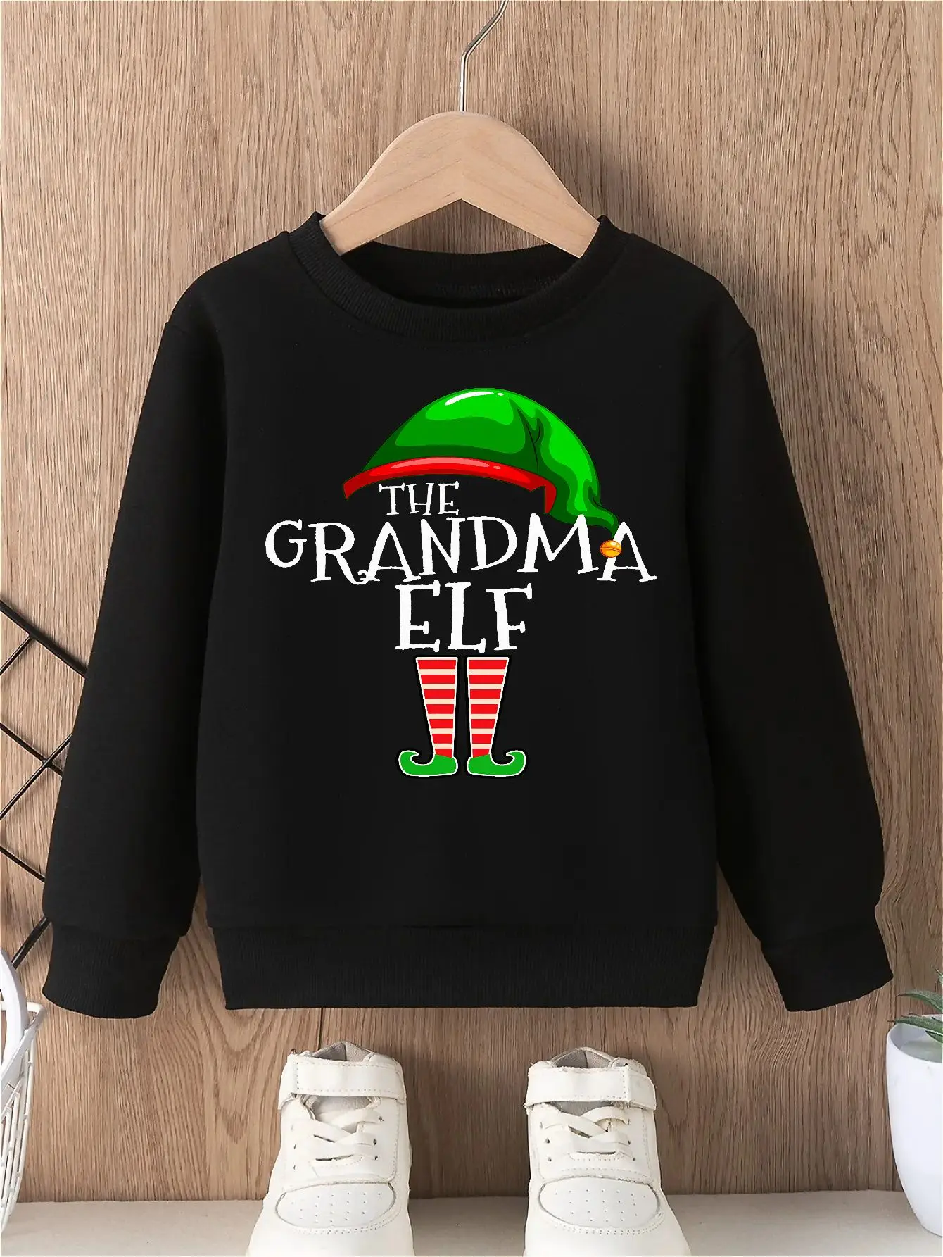 Grandma Elf Festival Cartoon Print Boys' Pullover Sweatshirt, Cozy and Stylish Round Neck Long Sleeved Top