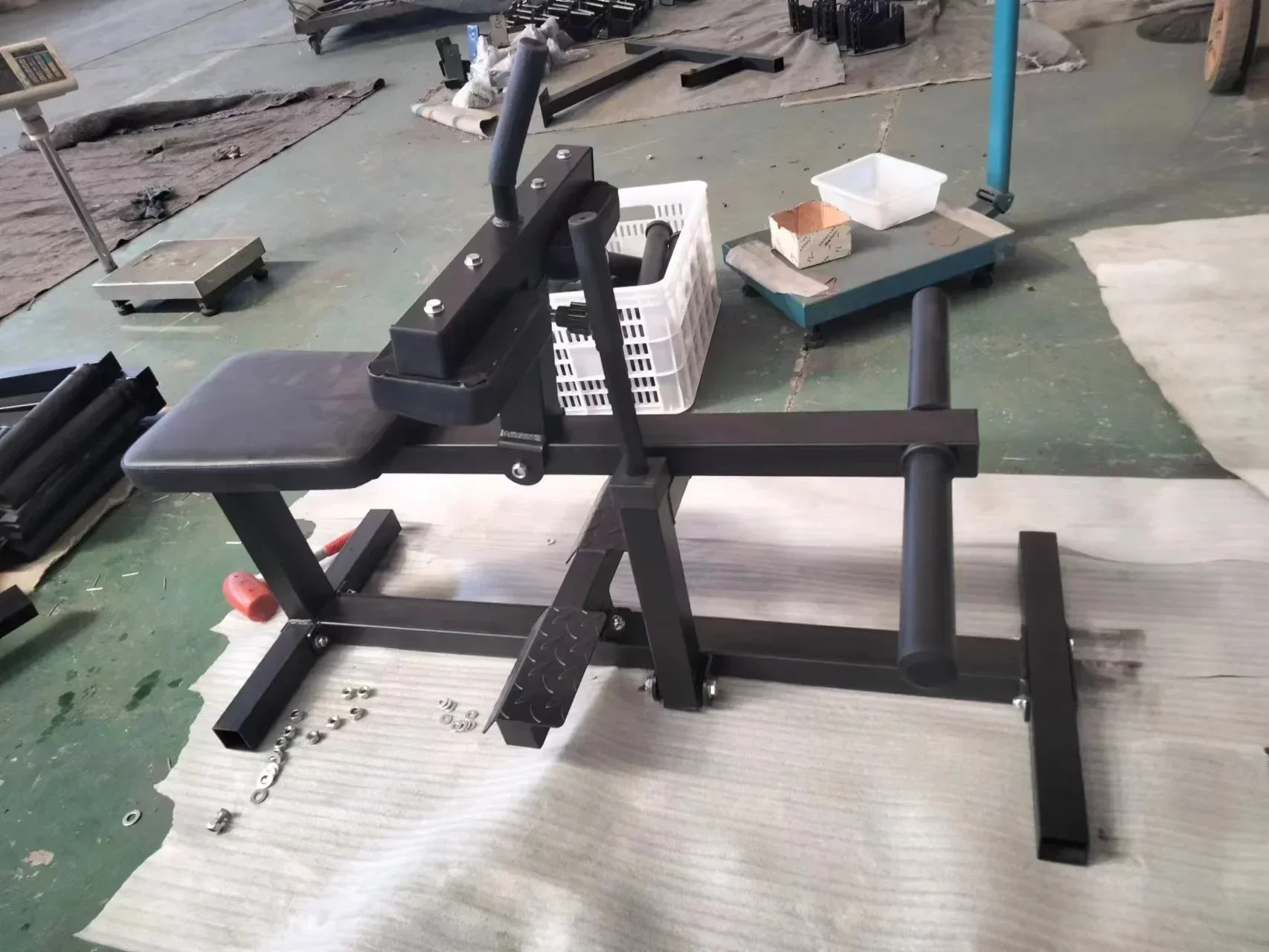 2026 Exercise Commercial Fitness Equipment Gym Seated Calf Raise Machine For Gym