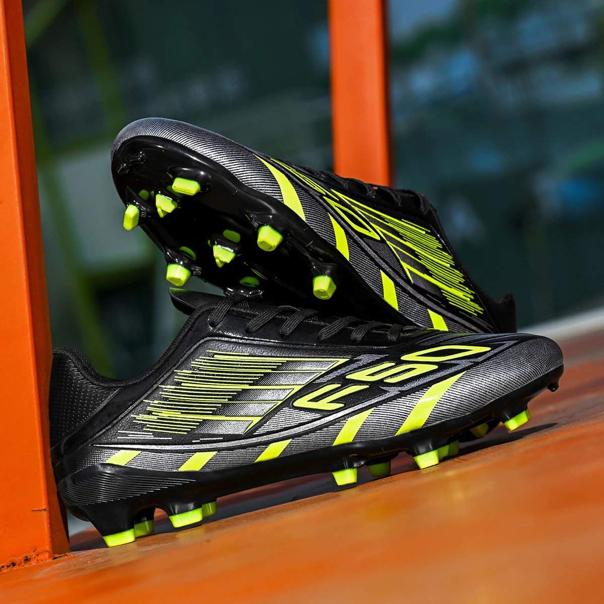 

Grass Field AG/FG Soccer Boots，Wear-resistant TPU Sole Design，Breathable PU Fabric Upper，Kids Youth Non-slip Professional