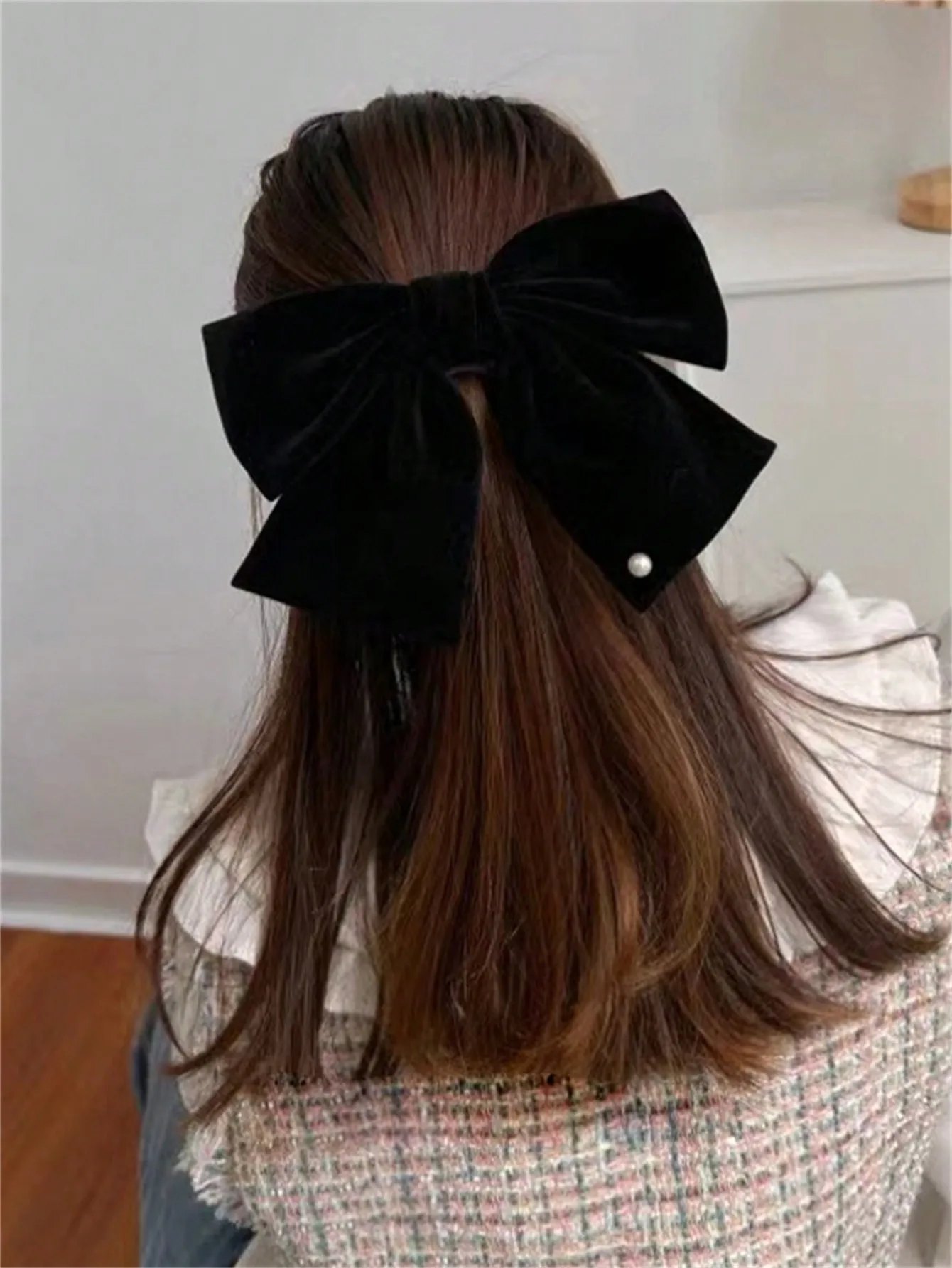 1 Ladies vintage French velvet large bow imitation pearl delicate fashion style top clip hairpin back head everything hair clip