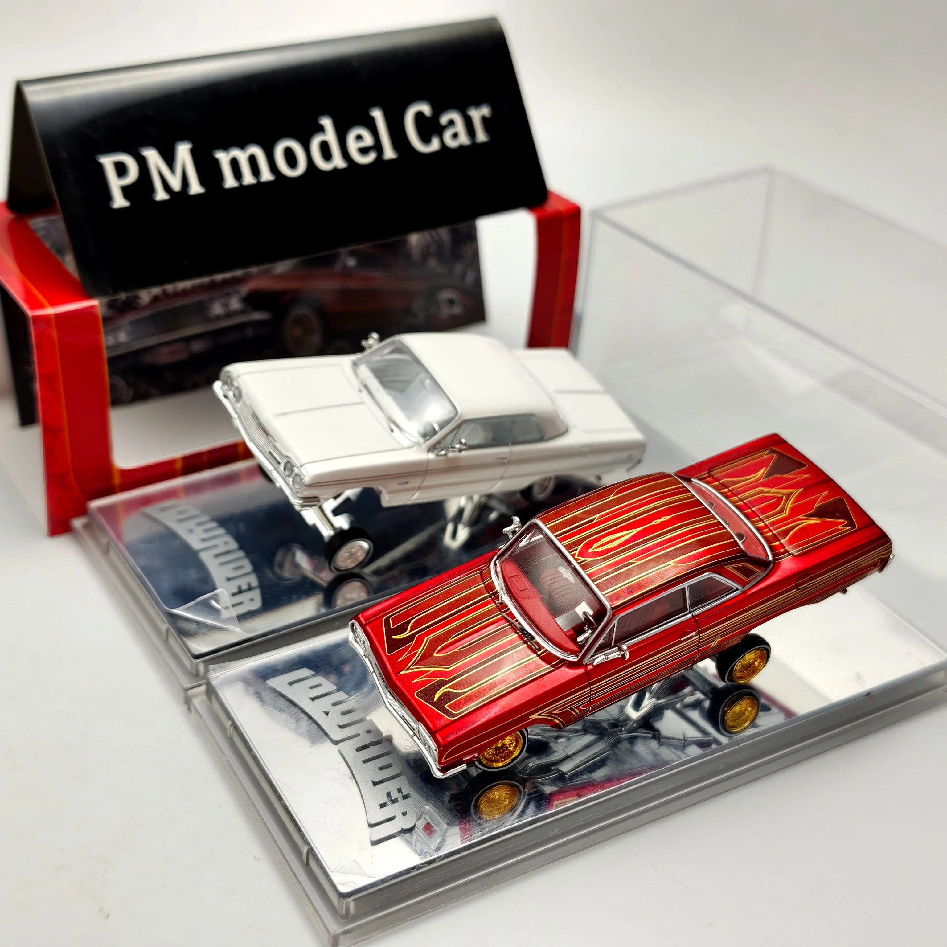 

In Stock 97M 1:64 Chevrolet Impala 1964 Low Rider Red & White New Color Alloy Diecast Model Car Collectible Gift Static Display