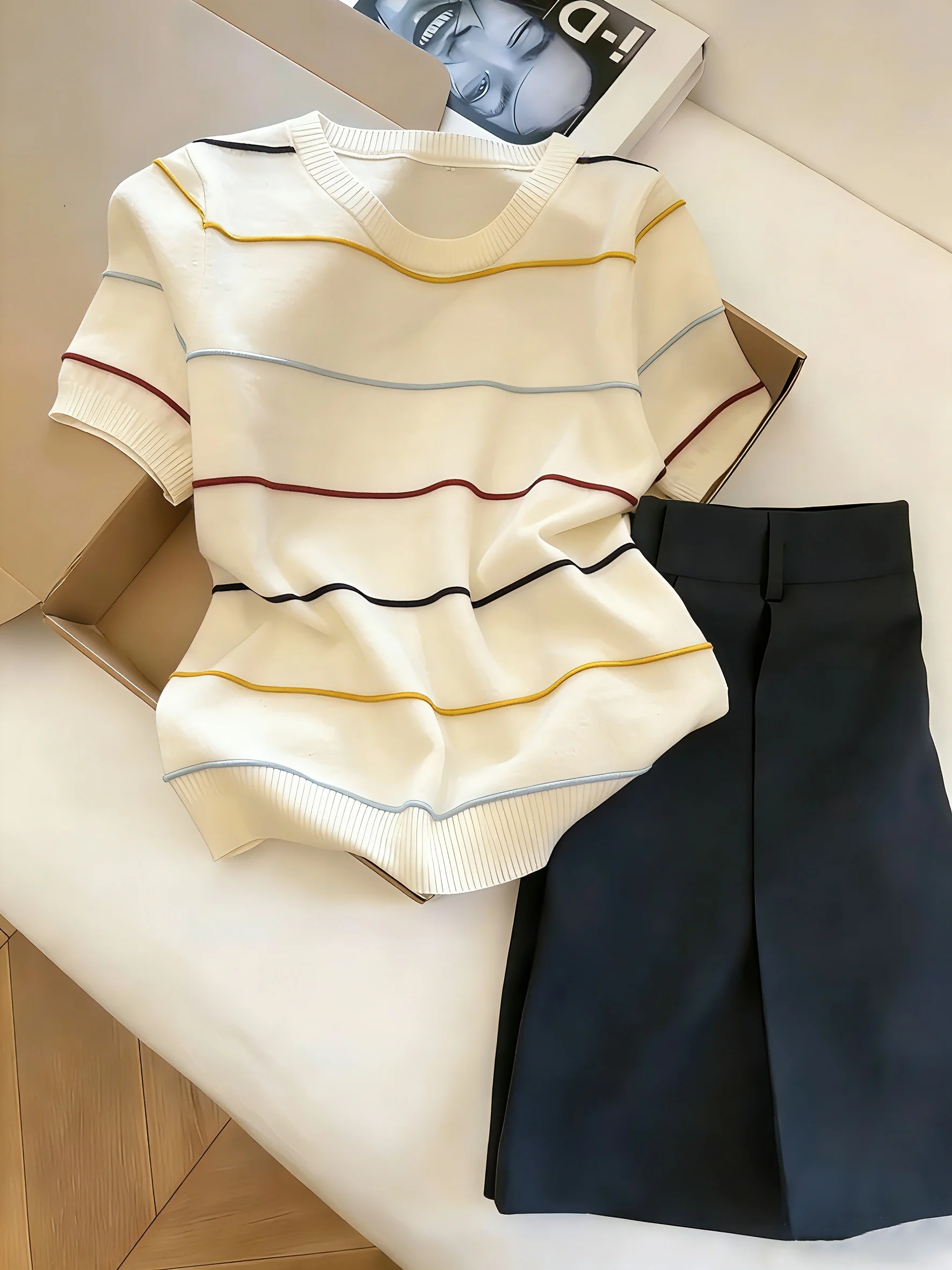  Striped Loose Fit Short Sleeve T-Shirt Unisex Summer Fashionable Design Shoulder Width Regular Straight Korean Style...