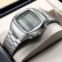 Reloj Digital Retro de Doble Pantalla para Hombre con Retroiluminación, Visualización de Año, Mes, Fecha y Semana, Correa de Acero Inoxidable, Reloj de Pulsera Unisex