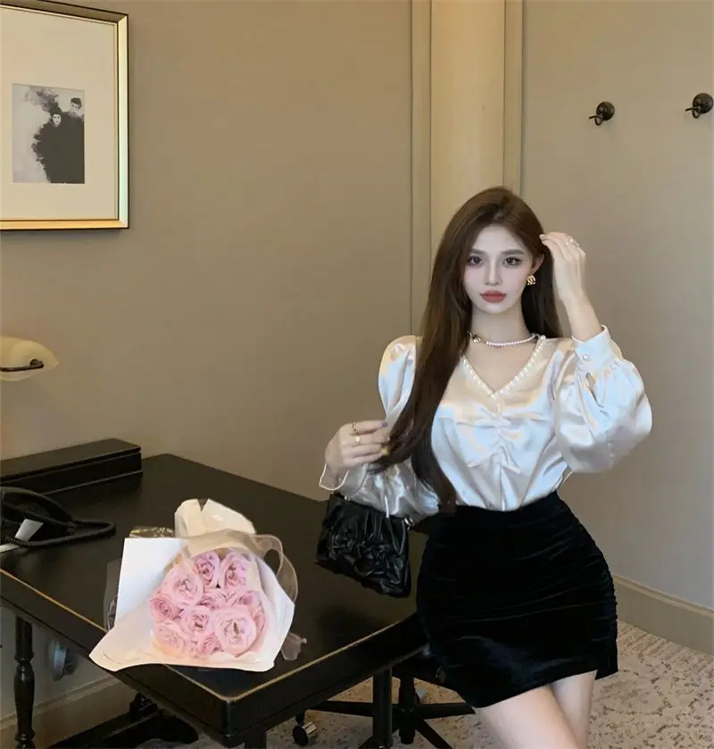 

Women Clothes Spring Autumn Fashion Simplicity Elegant Jacquard Female A Celebrity Solid Color Satin V-neck Long Sleeve Cardigan